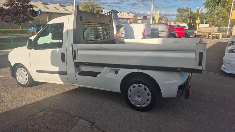 Used Fiat Doblò 90 HP (66 kW) 2014 White MPV