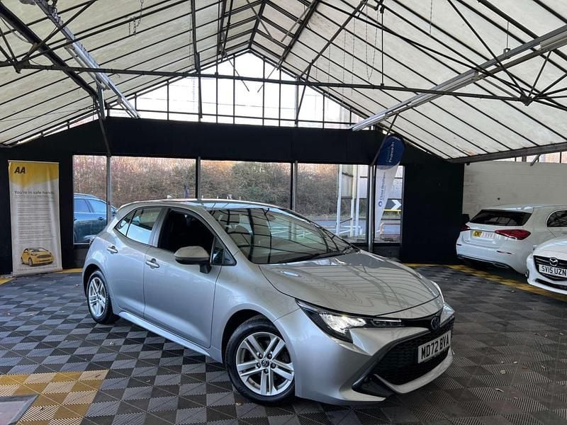 Silver Used 2023 Toyota Corolla Hatchback | £14,195 (Good price) - Image 1/3
