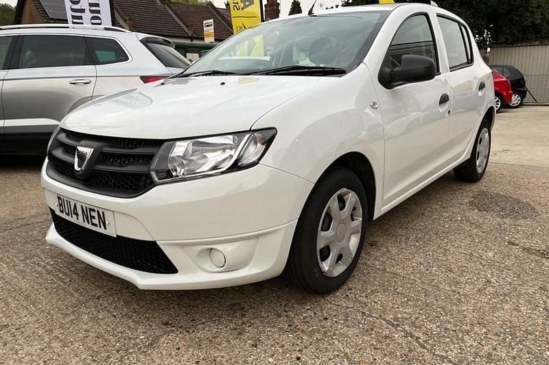 White Used 2014 Dacia Sandero Ambiance Hatchback | £4,250 (Fair price) - Image 1/1