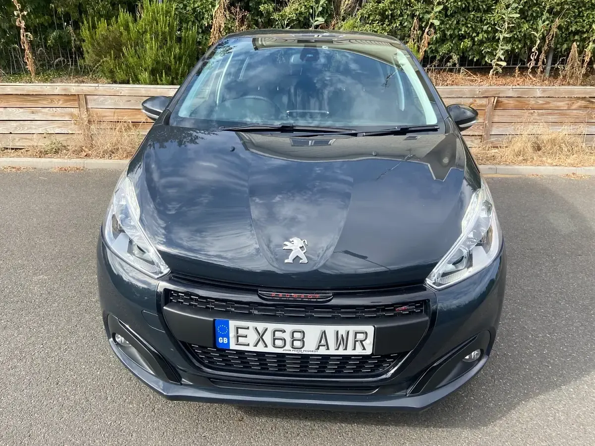 Used Peugeot 208 GT-line 107 HP (78 kW) 2018 Grey Hatchback