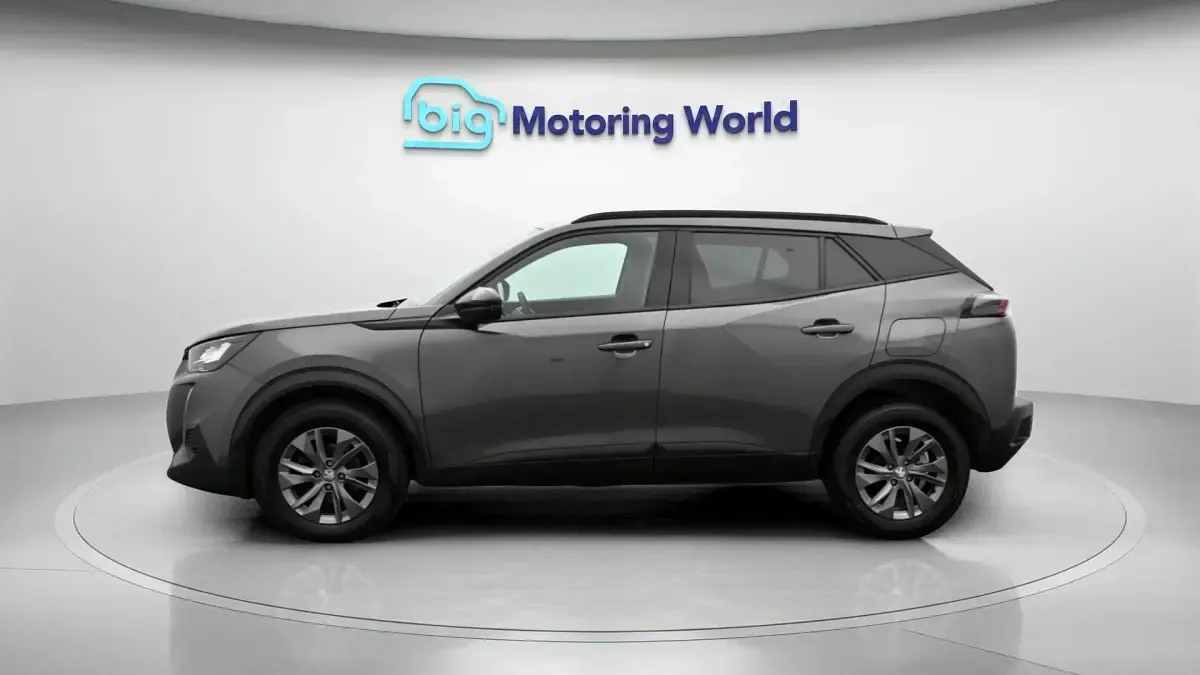 Used Peugeot 2008 Active+ 101 HP (74 kW) 2023 Grey SUV