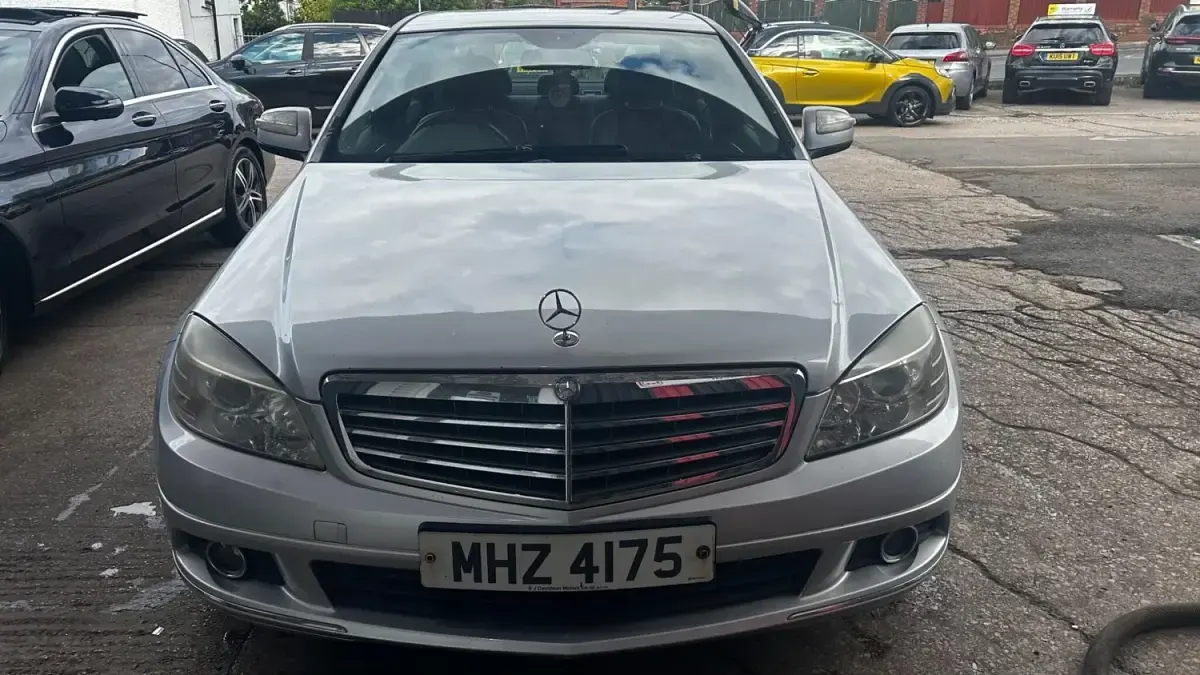 Begagnad Mercedes C220 Elegance 170 HK (125 kW) 2007 Silver Sedan