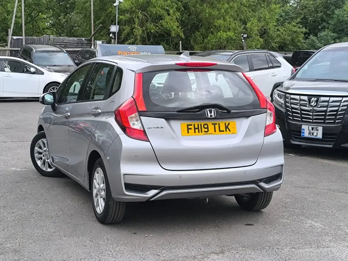 Begagnad Honda Jazz SE 102 HK (75 kW) 2019 Silver Halvkombi