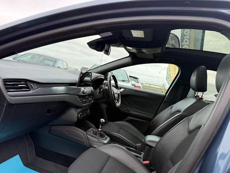 Used Ford Focus ST-Line X 125 HP (91 kW) 2019 Blue Estate