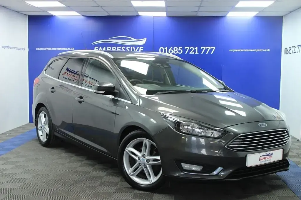 Używany Ford Focus Titanium 115 KM (84 kW) 2015 Szary Kombi