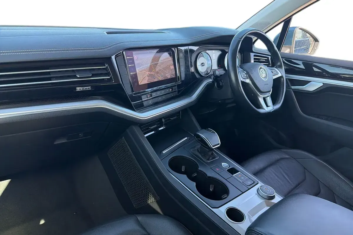 Used VW Touareg SEL 2019 Blue SUV