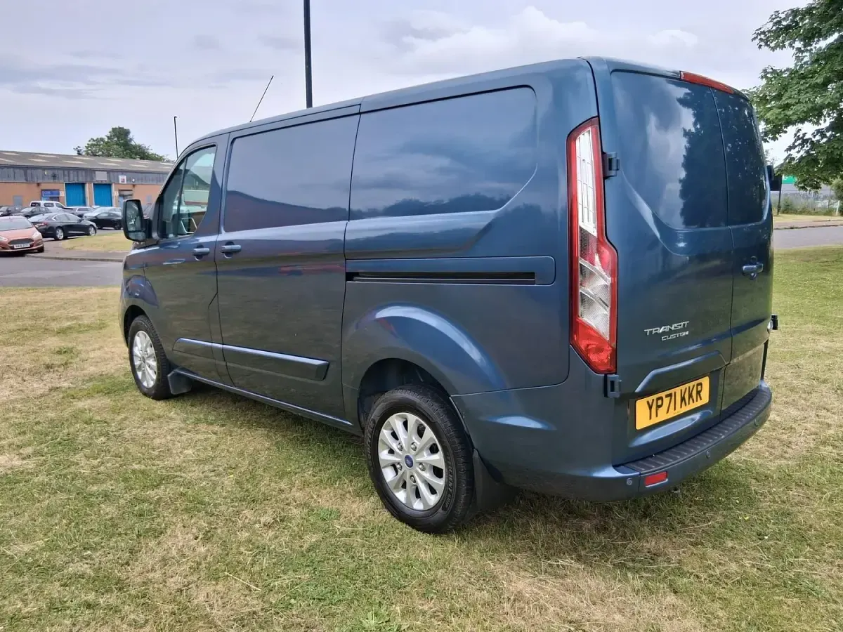 Used Ford Transit Custom Limited 130 HP (95 kW) 2021 Blue Van
