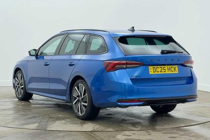 Used Skoda Octavia SportLine 147 HP (108 kW) 2025 Blue Estate