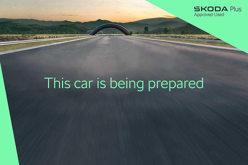 Used Skoda 110 R SE L Executive 81 HP (59 kW) 2023 Moon white metallic Estate