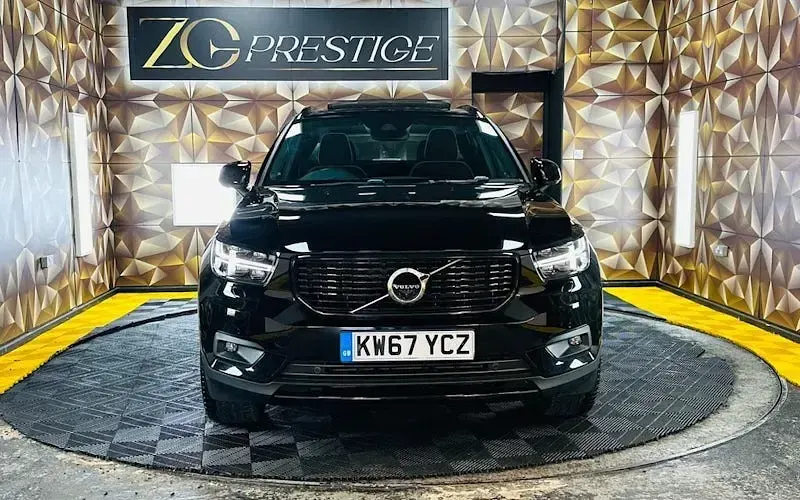 Usado Volvo XC40 247 HP (181 kW) 2018 Preto SUV
