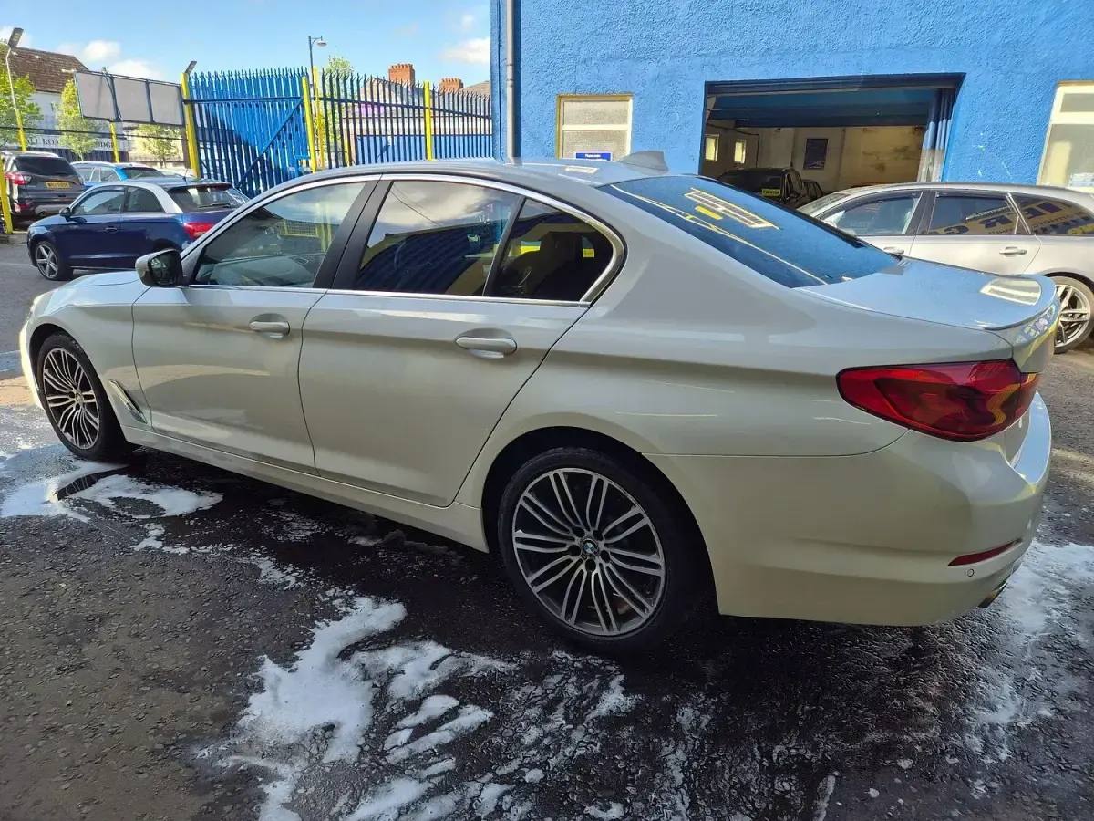 Used BMW 520 Comfort Edition 190 HP (139 kW) 2019 White Sedan
