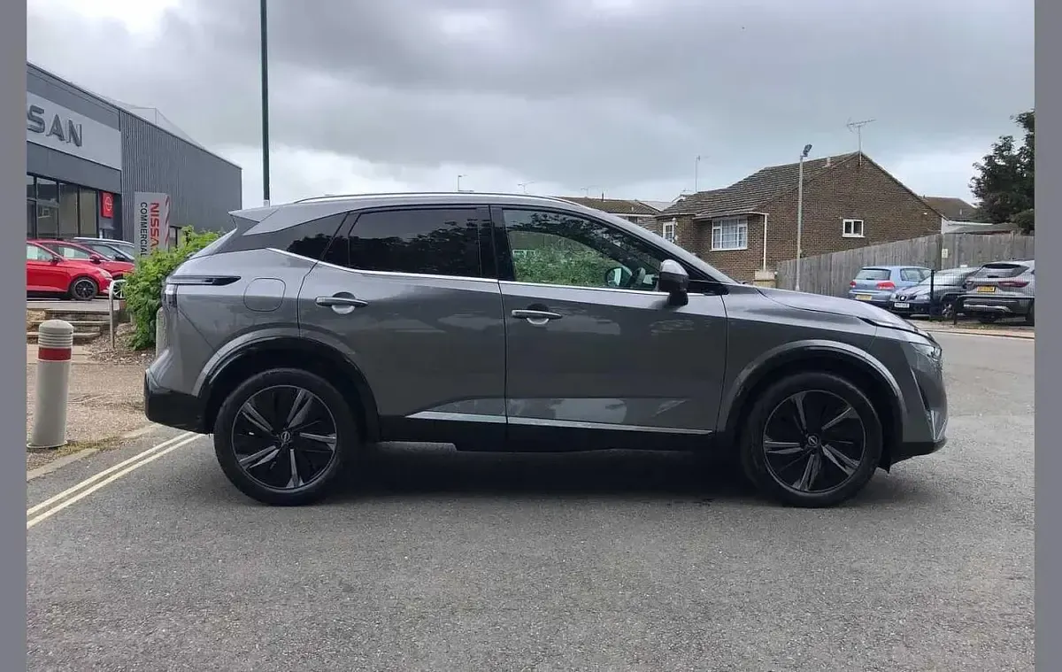 Used Nissan Qashqai Tekna 155 HP (114 kW) 2024 Grey SUV