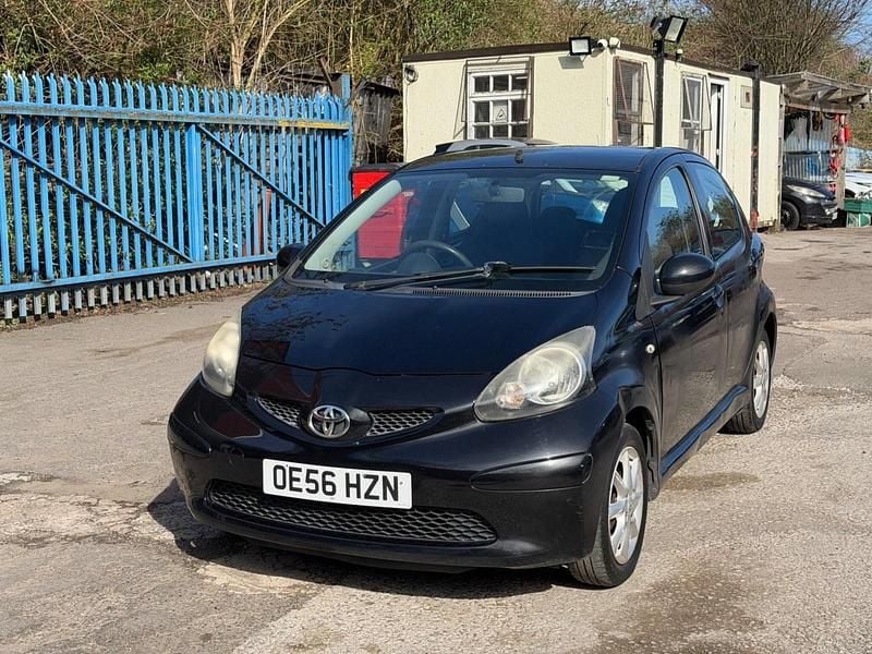 Used Toyota Aygo 67 HP (49 kW) 2007 Black Hatchback