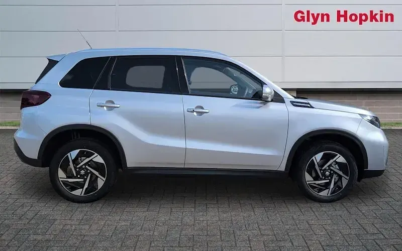 New Suzuki Vitara 116 HP (85 kW) 2025 Silver SUV