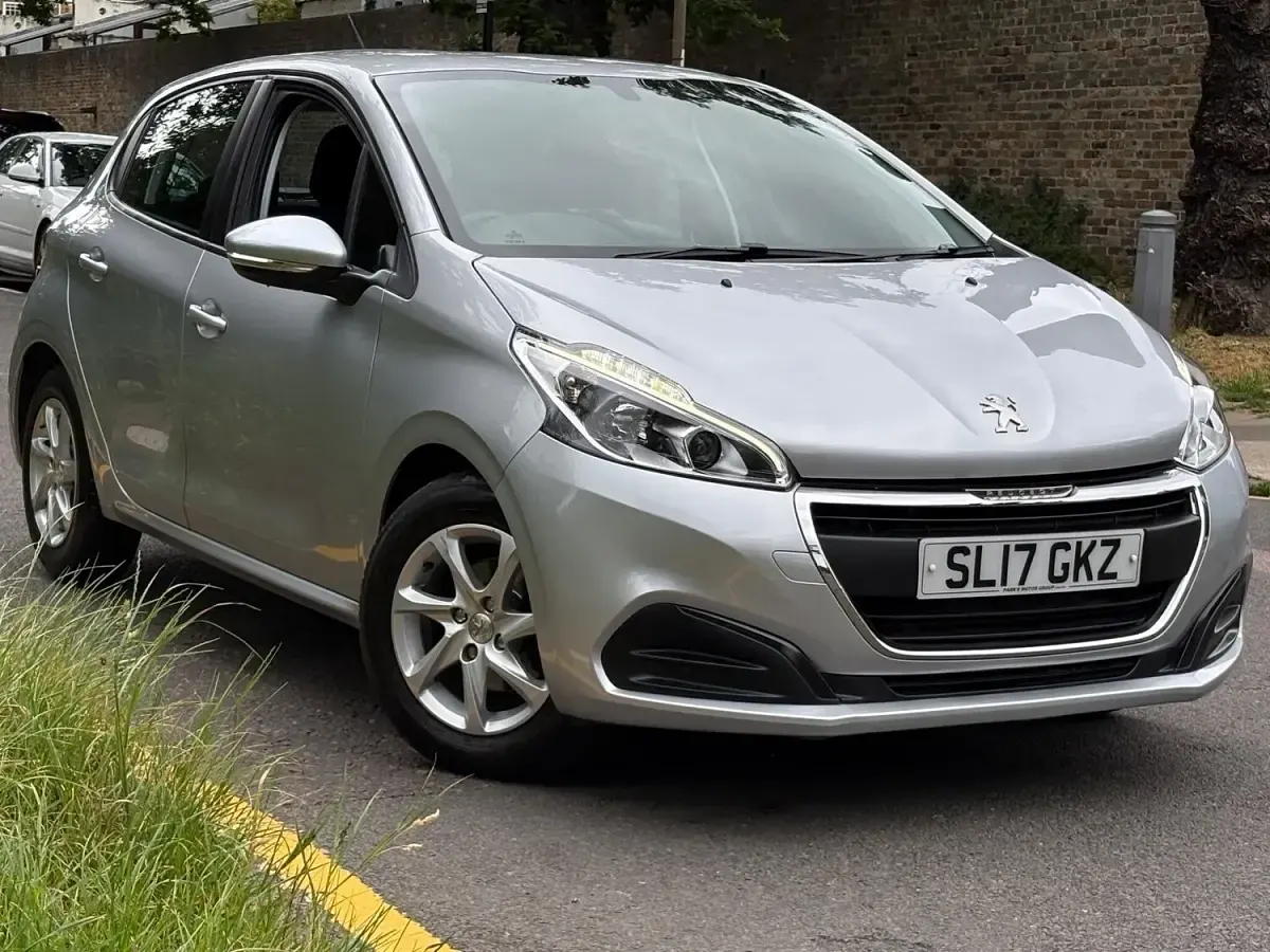 Used Peugeot 208 Active 2017 Silver Hatchback