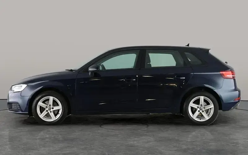 Used Audi A3 Sportback 116 HP (85 kW) 2019 Blue Hatchback