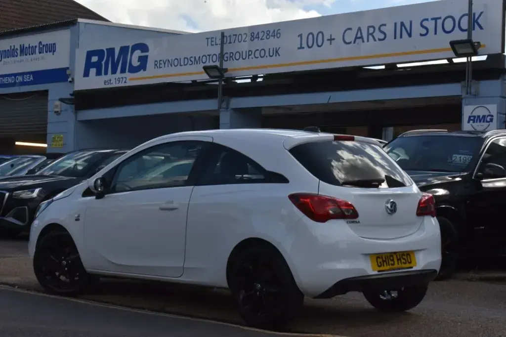 Used Vauxhall Corsa 75 HP (55 kW) 2019 White Hatchback