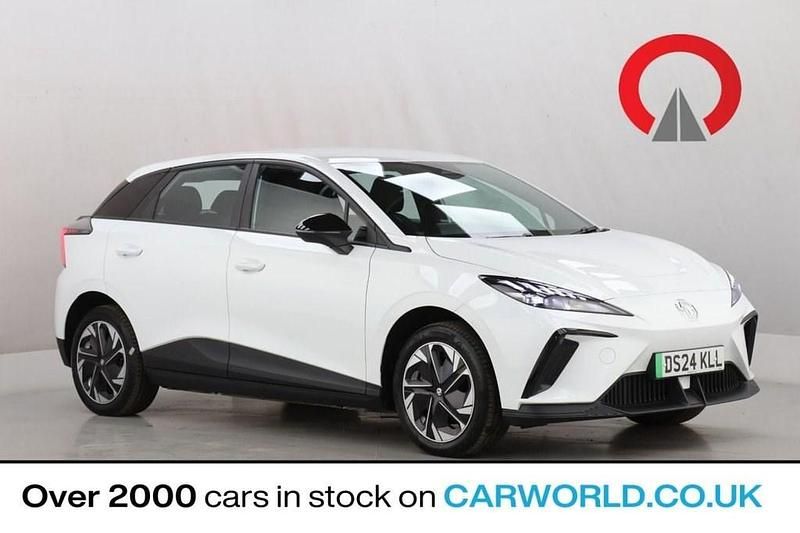Used MG MG4 EV SE 149 kW (203 HP) 2024 White Hatchback