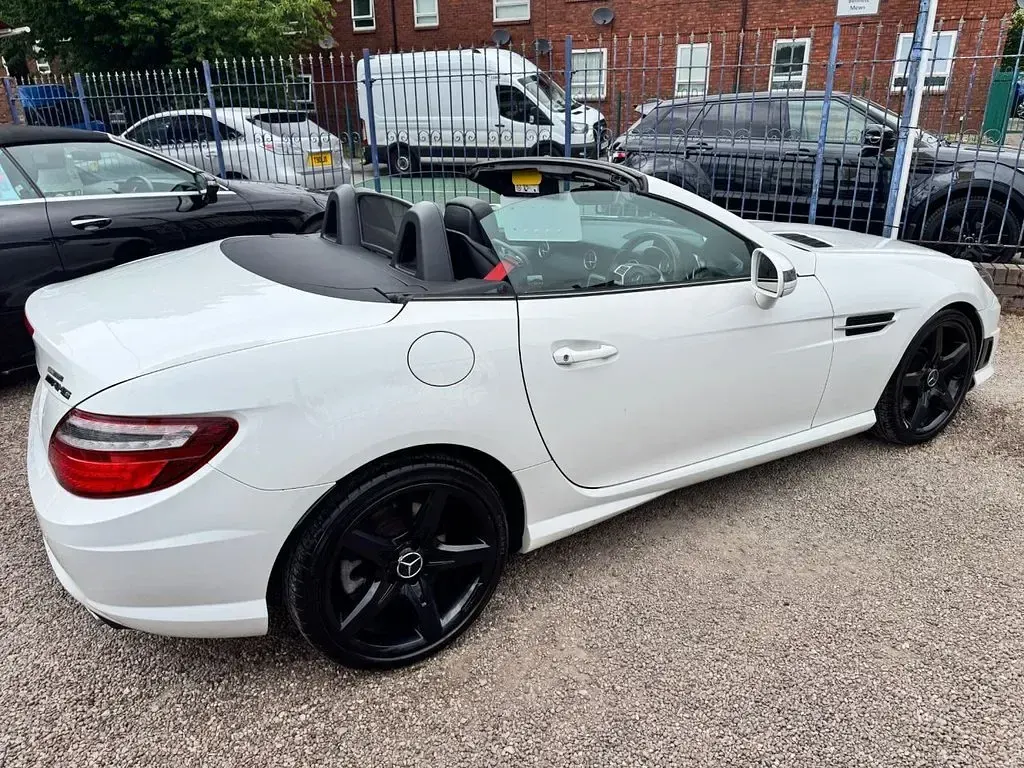 Used Mercedes SLK250 AMG 2014 White Cabriolet