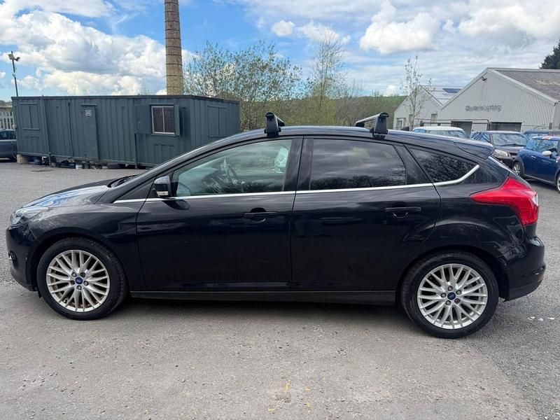 Usado Ford Focus Zetec 125 HP (91 kW) 2012 Preto Citadino