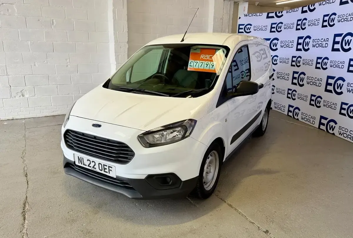 Used Ford Transit Courier S 100 HP (73 kW) 2022 White Van