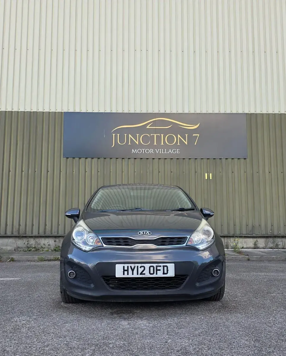 Used Kia Rio 109 HP (80 kW) 2012 Grey Hatchback