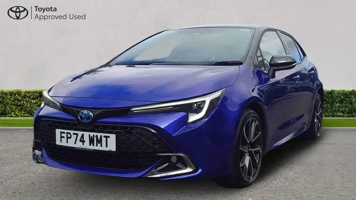 Used Toyota Corolla 140 HP (102 kW) 2024 Juniper blue bitone