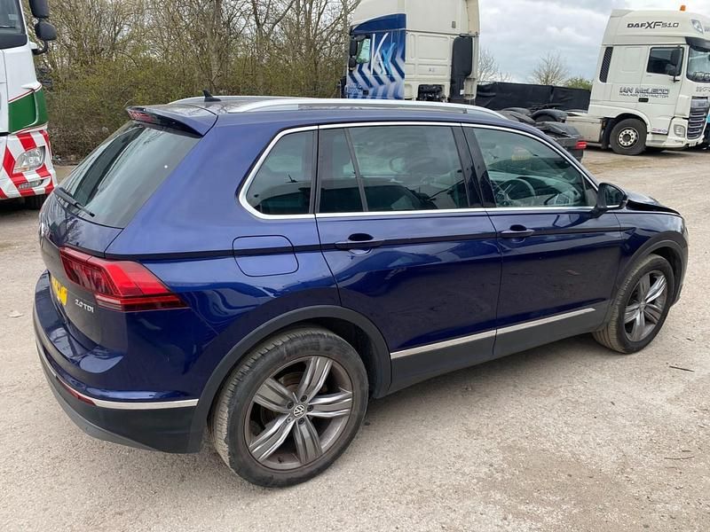 Used VW Tiguan SEL 150 HP (110 kW) 2017 Blue SUV