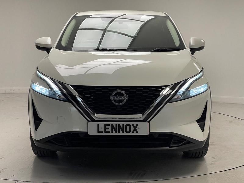 Used Nissan Qashqai Acenta Premium 158 HP (116 kW) 2022 White SUV