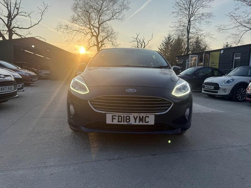 Used Ford Fiesta Zetec 70 HP (51 kW) 2018 Blue Hatchback