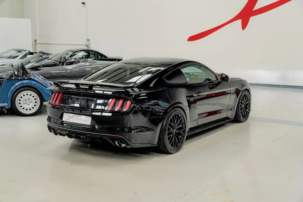 Used Ford Mustang GT Fastback 416 HP (305 kW) 2016 Black Coupe