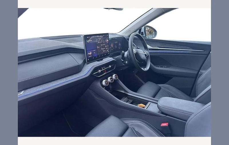 Used Skoda Kodiaq SE L 150 HP (110 kW) 2025 Moon white metallic SUV