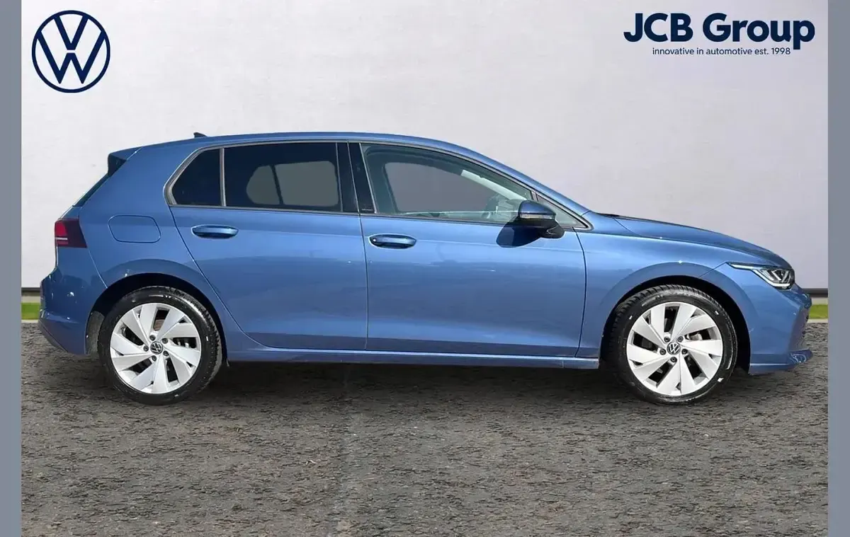 Used VW Golf VIII Match 150 HP (110 kW) 2024 Blue Hatchback