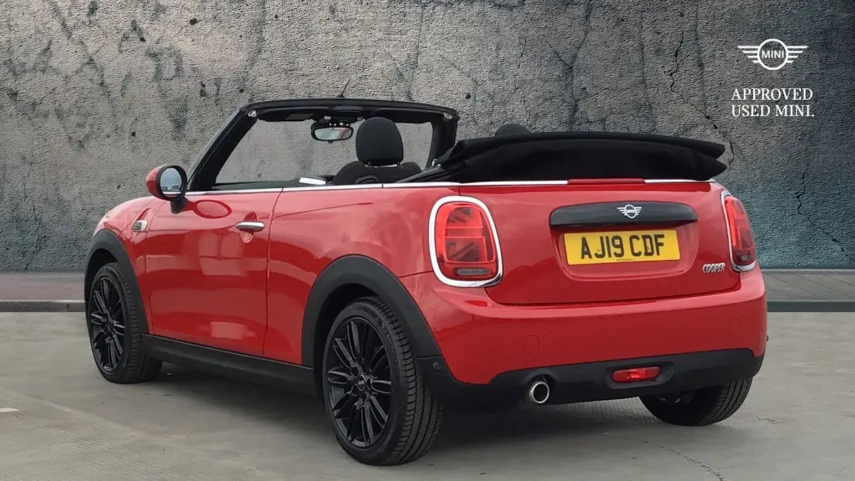 Used Mini Cooper Cabriolet 134 HP (98 kW) 2019 Red Cabriolet