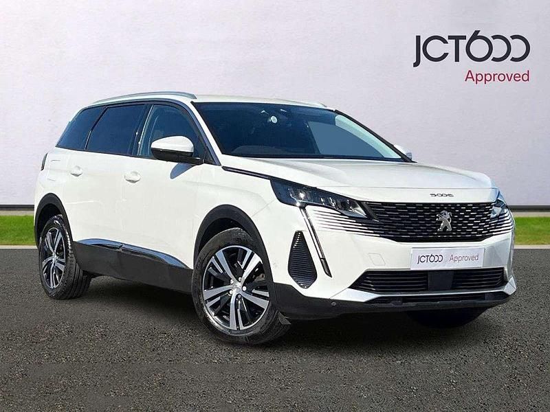 White Used 2021 Peugeot 5008 Allure MPV | £18,700 (Fair price) - Image 1/4