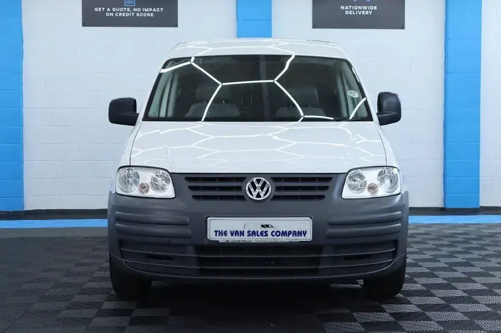 Used VW Caddy 103 HP (75 kW) 2010 White MPV