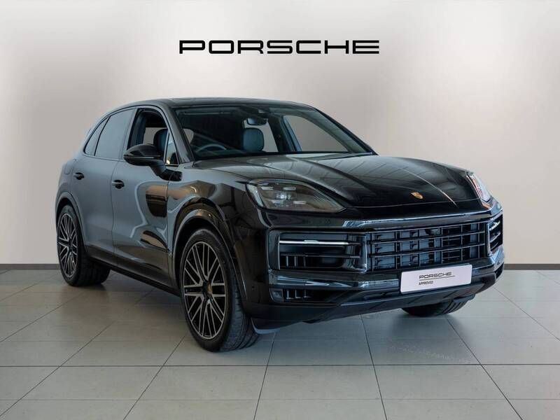 Chromite black metallic New 2025 Porsche Cayenne SUV | £87,990 - Image 1/4