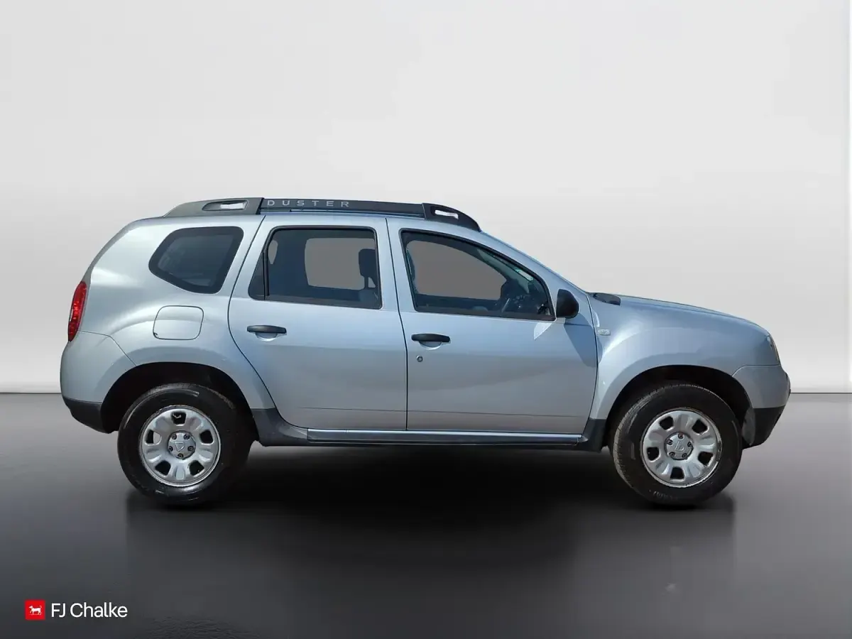 Usado Dacia Duster Ambiance 110 HP (80 kW) 2015 Prateado SUV