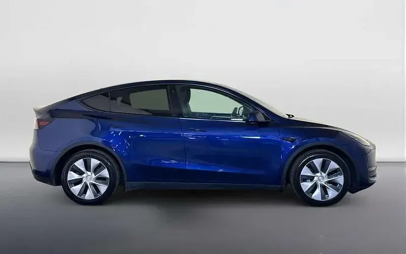 Used Tesla Model Y Long Range AWD 286 kW (389 HP) 2023 Blue SUV