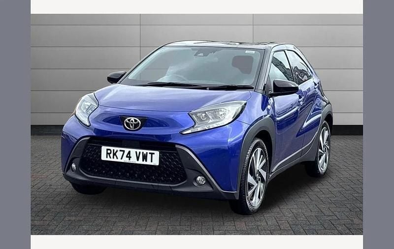 Used Toyota Aygo X 72 HP (52 kW) 2024 Blue SUV