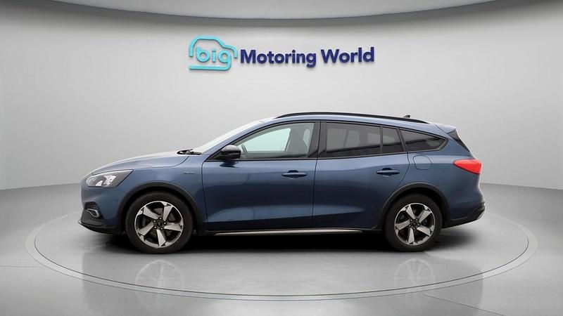 Used Ford Focus Active 155 HP (114 kW) 2021 Blue Estate