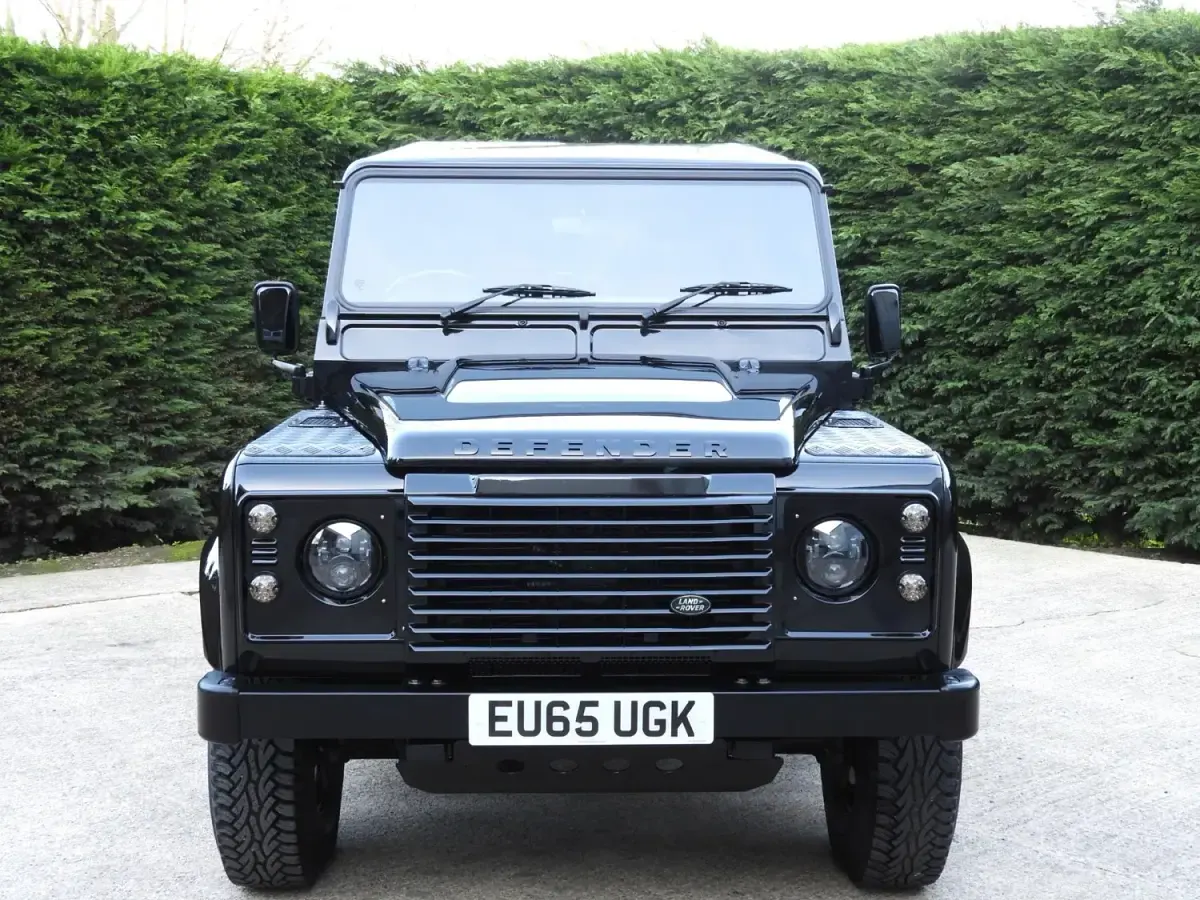 Usado Land Rover Defender 2016 Preto Carrinha