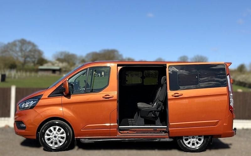 Used Ford Transit Custom Limited 170 HP (125 kW) 2023 Van