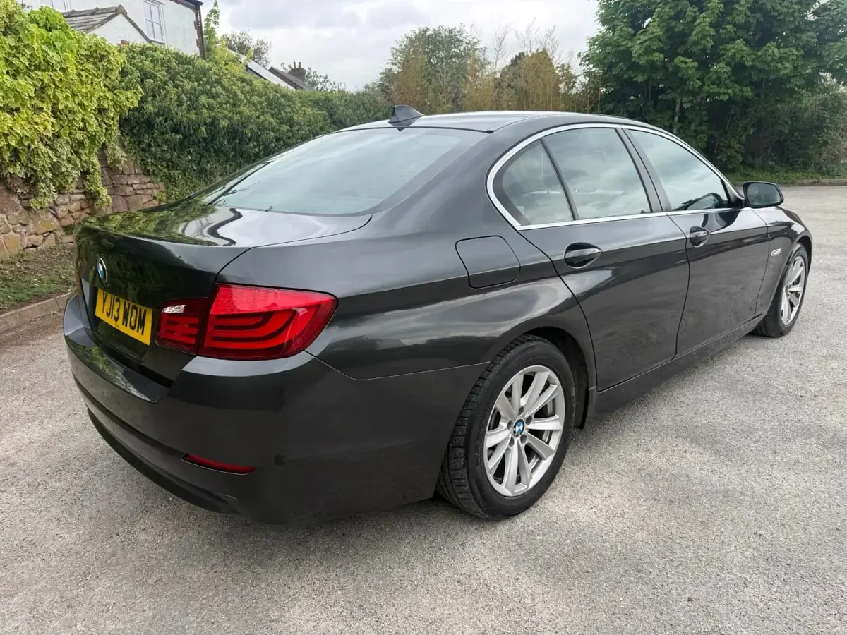 Usado BMW 525 218 CV (160 kW) 2013 Gris Berlina