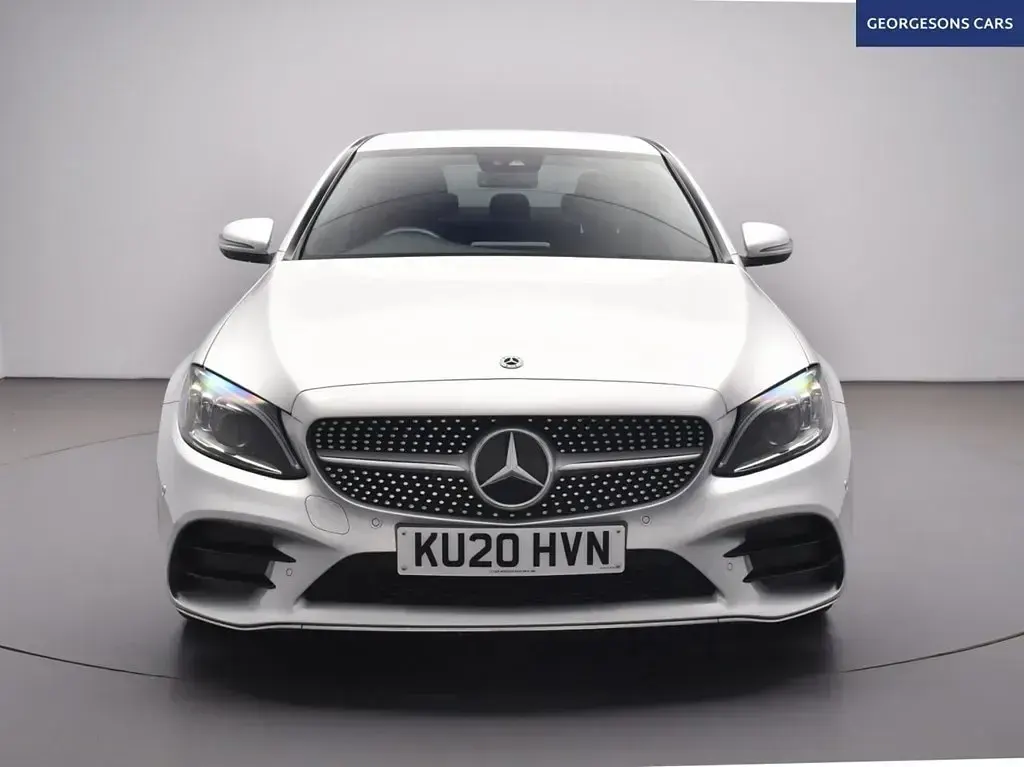 Second-hand Mercedes C220 AMG line 194 CP (142 kW) 2020 Argintiu Berlinǎ
