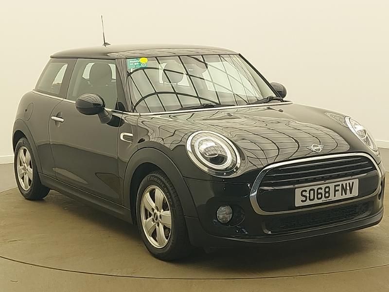 Used Mini Cooper Classic 136 HP (100 kW) 2019 Black Hatchback