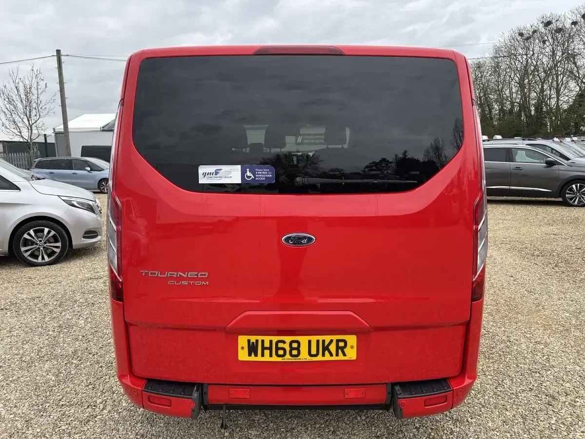 Used Ford Tourneo Titanium 130 HP (95 kW) 2019 Red MPV