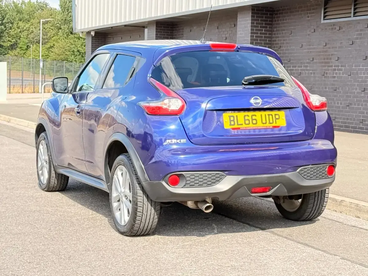 Used Nissan Juke N-Connecta 110 HP (80 kW) 2016 Blue SUV