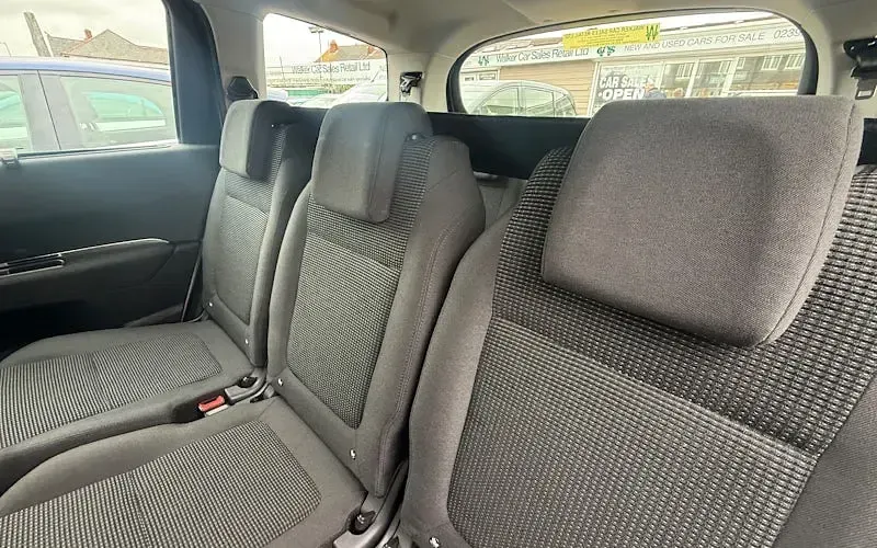 Used Peugeot 5008 Active 120 HP (88 kW) 2016 Silver MPV