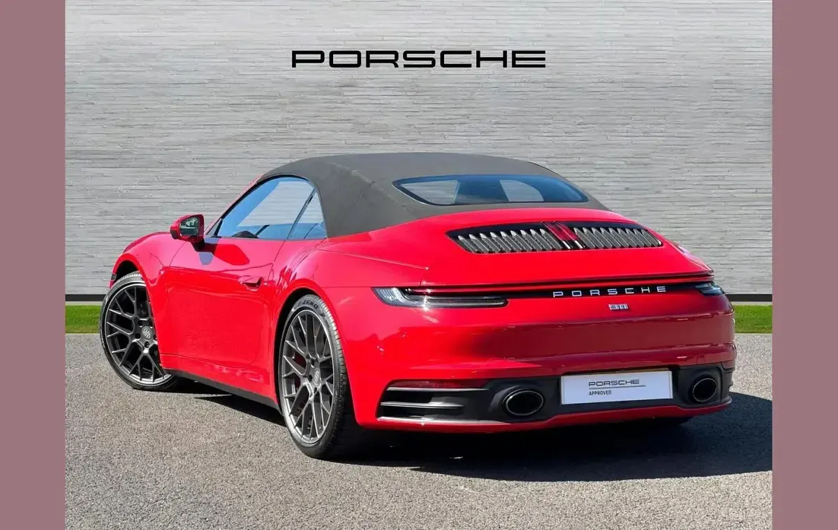 Used Porsche 911S 444 HP (326 kW) 2019 Red Cabriolet